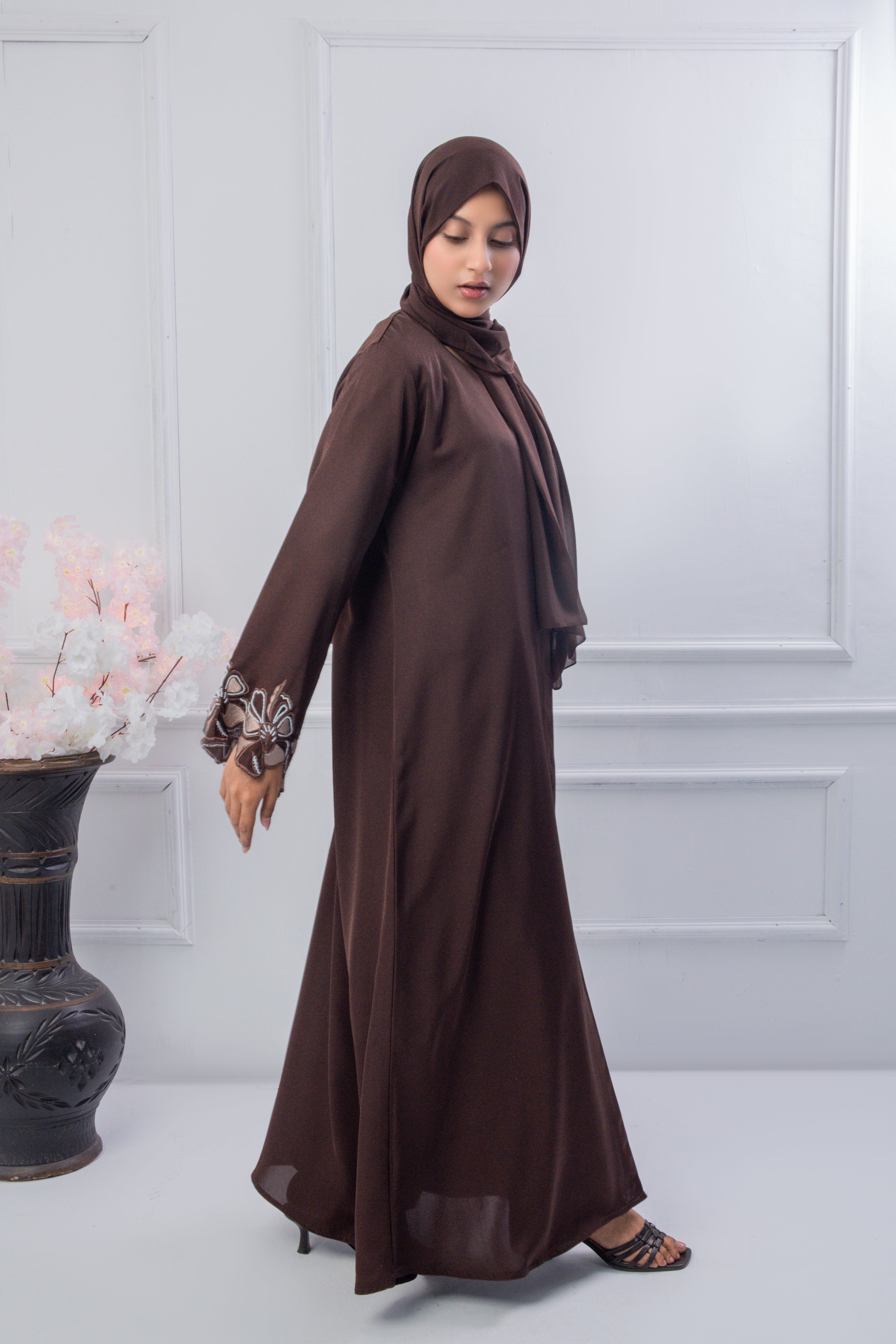 SHAHI BROWN