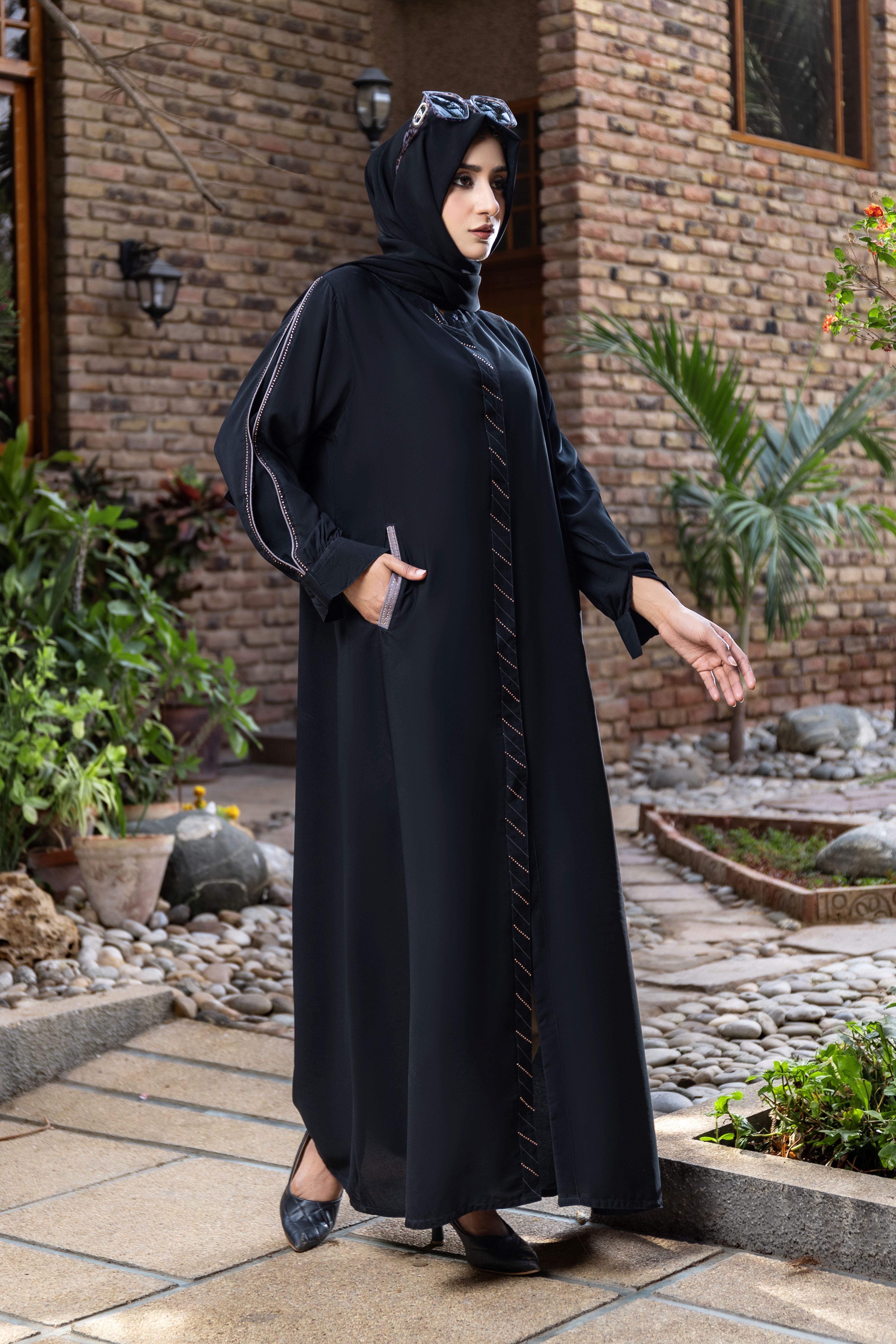 NILOFER-BLACK