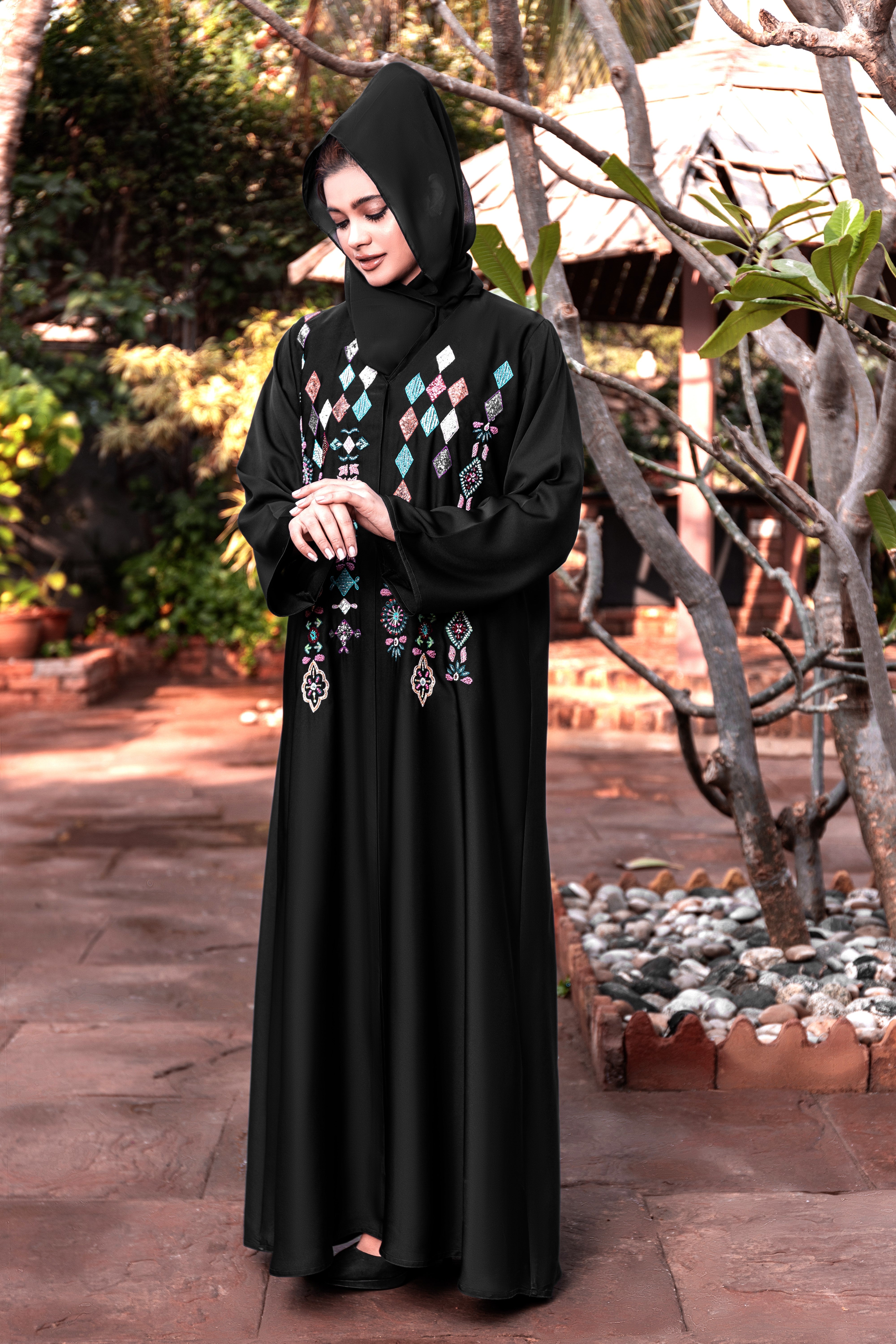 ZAHRA BAHAR BLACK
